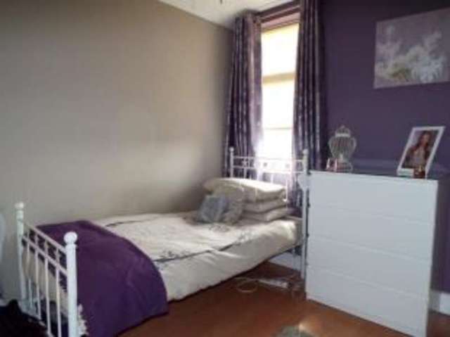  Image of 4 bedroom End of Terrace for sale in London Road Grays RM20 at Grays Essex West Thurrock, RM20 4AB