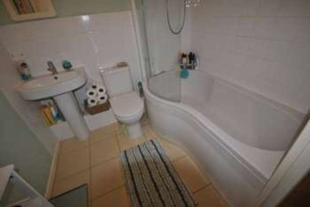  Image of 2 bedroom Flat for sale in Green Court Thorpe St. Andrew Norwich NR7 at Green Court Thorpe St Andrew Norwich, NR7 0LQ