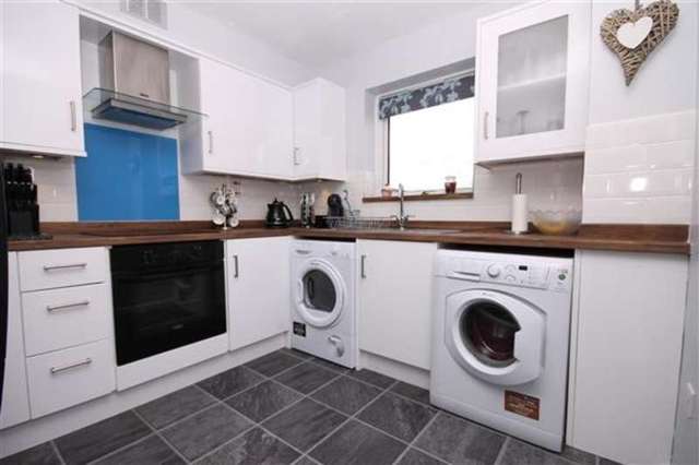 Image of 2 bedroom Flat for sale in Greystone Avenue Worthing BN13 at Durrington, BN13 1LR