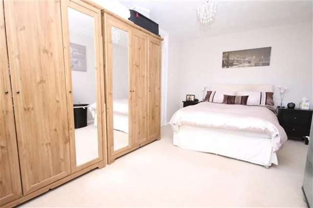  Image of 2 bedroom Flat for sale in Greystone Avenue Worthing BN13 at Durrington, BN13 1LR