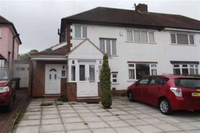  Image of 3 bedroom Semi-Detached house to rent in Grove Road Oldbury B68 at Oldbury, B68 9JL