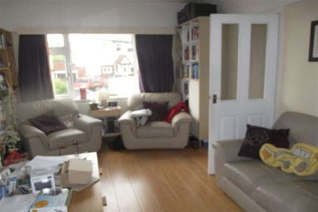  Image of 3 bedroom Semi-Detached house to rent in Grove Road Oldbury B68 at Oldbury, B68 9JL