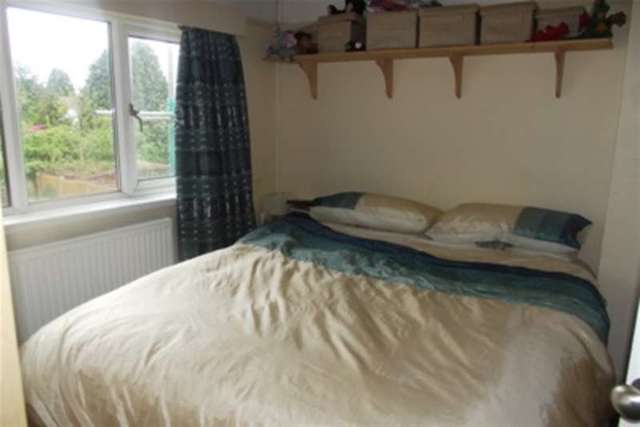  Image of 3 bedroom Semi-Detached house to rent in Grove Road Oldbury B68 at Oldbury, B68 9JL