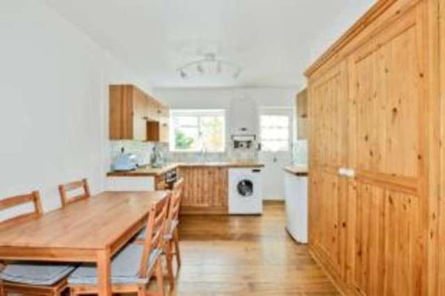  Image of 1 bedroom Maisonette for sale in Addison Road Guildford GU1 at Guildford Surrey Guildford, GU1 3QF
