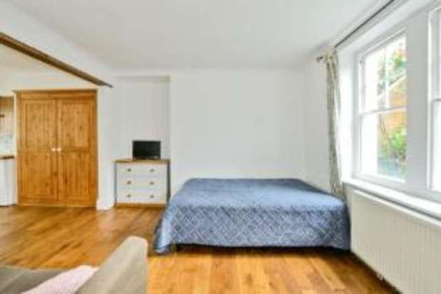  Image of 1 bedroom Maisonette for sale in Addison Road Guildford GU1 at Guildford Surrey Guildford, GU1 3QF