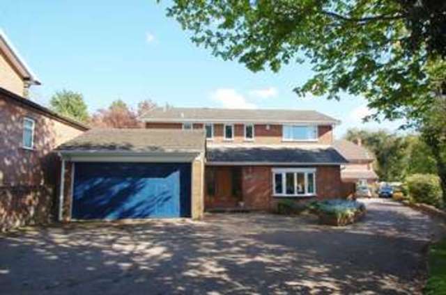  Image of 4 bedroom Detached house for sale in Hamilton Road High Wycombe HP13 at Hamilton Road  High Wycombe, HP13 5BQ