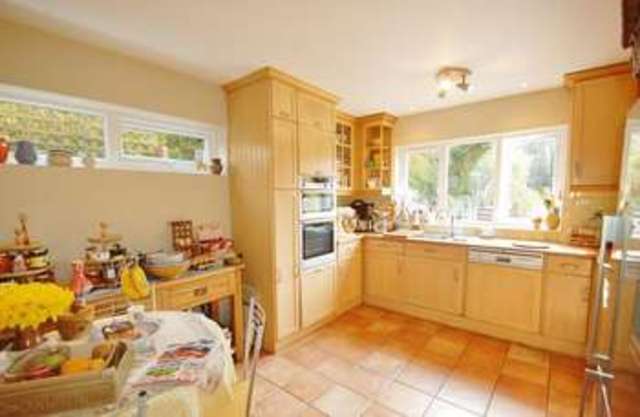  Image of 4 bedroom Detached house for sale in Hamilton Road High Wycombe HP13 at Hamilton Road  High Wycombe, HP13 5BQ