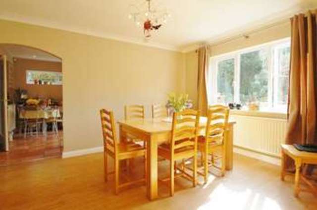  Image of 4 bedroom Detached house for sale in Hamilton Road High Wycombe HP13 at Hamilton Road  High Wycombe, HP13 5BQ