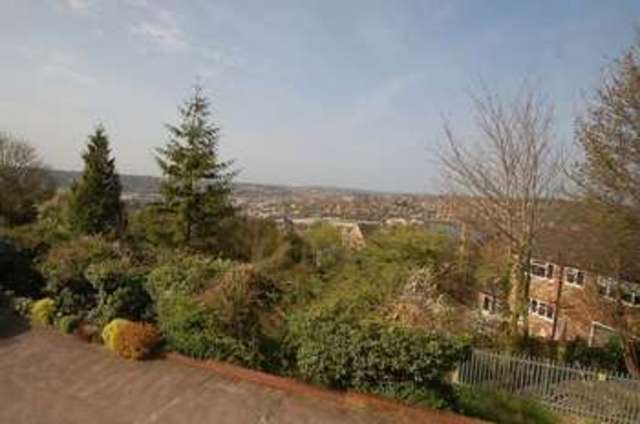  Image of 4 bedroom Detached house for sale in Hamilton Road High Wycombe HP13 at Hamilton Road  High Wycombe, HP13 5BQ