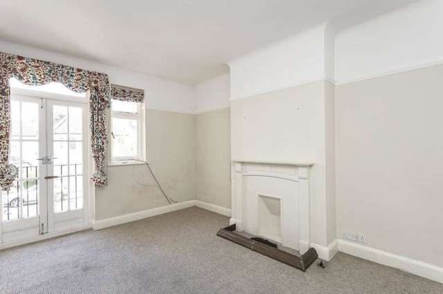  Image of 2 bedroom Flat for sale in Hamilton Road London SW19 at Hamilton Road  London, SW19 1JE