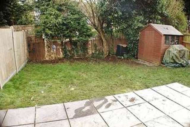  Image of 1 bedroom Flat for sale in Hanson Drive Loughton IG10 at Hanson Drive  Loughton, IG10 2EA