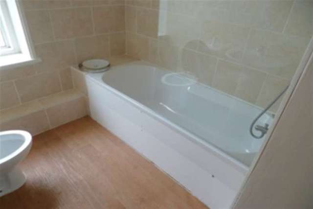  Image of 3 bedroom Flat to rent in Hardres Street Ramsgate CT11 at Ramsgate, CT11 8QD