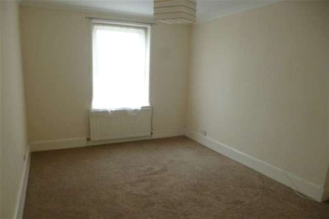  Image of 3 bedroom Flat to rent in Hardres Street Ramsgate CT11 at Ramsgate, CT11 8QD