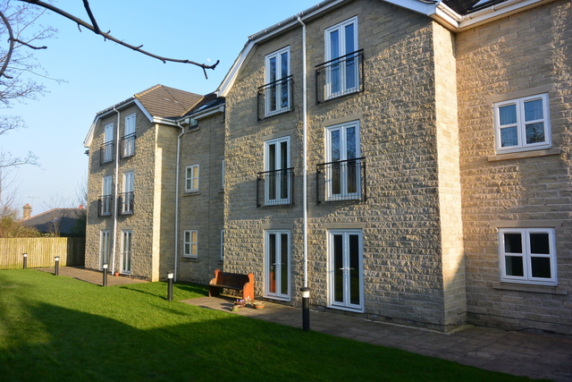  Image of 2 bedroom Apartment to rent in Harrogate Road Idle Bradford BD2 at Harrogate Road  Bradford, BD2 3HA