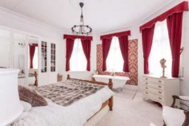  Image of 2 bedroom Flat for sale in Hartfield Road Eastbourne BN21 at Eastbourne East Sussex Eastbourne, BN21 2AP