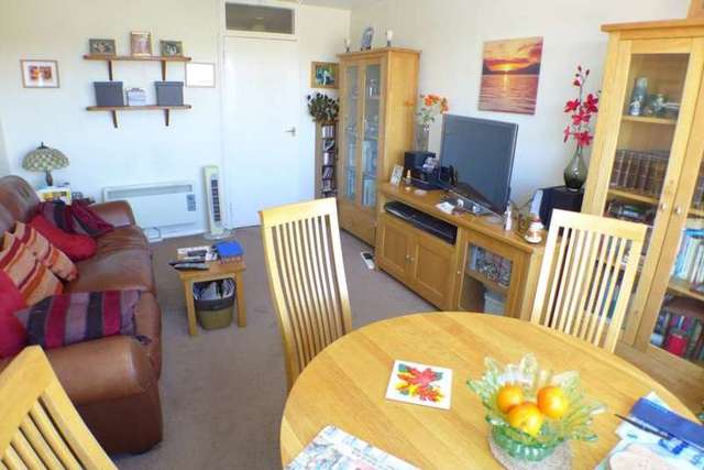  Image of 1 bedroom Flat for sale in Hatherley Road Sidcup DA14 at Hatherley Road  Sidcup, DA14 4AX