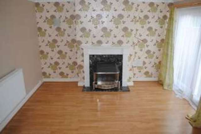  Image of 3 bedroom Semi-Detached house for sale in Hawthorn Avenue Immingham DN40 at Hawthorn Avenue  Immingham, DN40 1AR