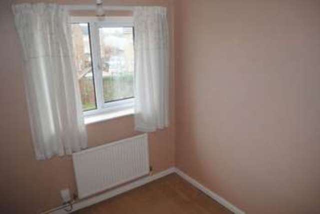  Image of 3 bedroom Semi-Detached house for sale in Hawthorn Avenue Immingham DN40 at Hawthorn Avenue  Immingham, DN40 1AR