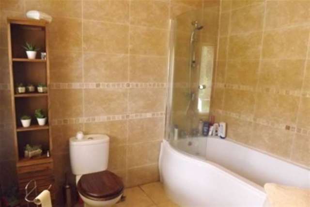  Image of 2 bedroom Detached house to rent in Hawthorne Road Willenhall WV12 at Willenhall, WV12 5LS