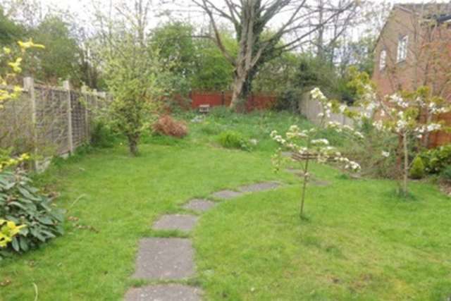  Image of 2 bedroom Detached house to rent in Hawthorne Road Willenhall WV12 at Willenhall, WV12 5LS