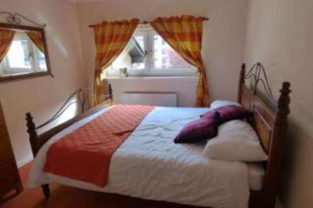  Image of 2 bedroom Flat for sale in Hayburn Place Glasgow G11 at Partick Glasgow Partick, G11 6DA