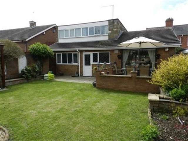  Image of 4 bedroom Detached house for sale in Heathfield Drive Bloxwich Walsall WS3 at Bloxwich, WS3 3NN