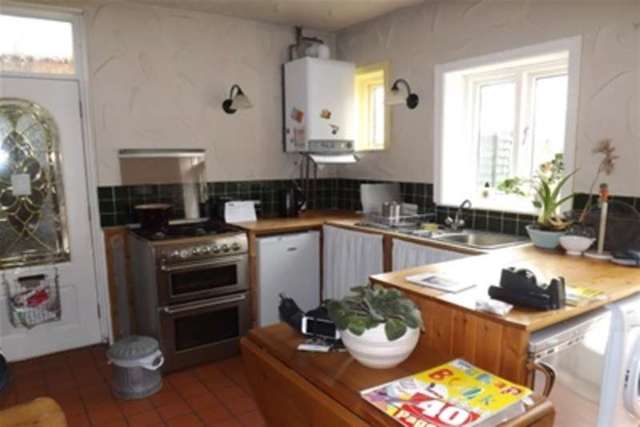  Image of 2 bedroom Terraced house to rent in Heathway Avenue Blackpool FY3 at Blackpool, FY3 8HE