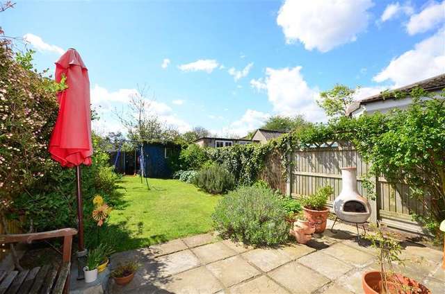  Image of 3 bedroom Terraced house for sale in Heaton Road Canterbury CT1 at Canterbury Kent Canterbury, CT1 3PY