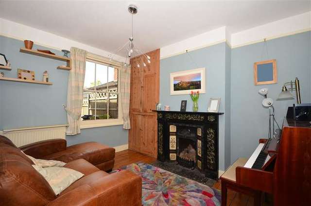  Image of 3 bedroom Terraced house for sale in Heaton Road Canterbury CT1 at Canterbury Kent Canterbury, CT1 3PY