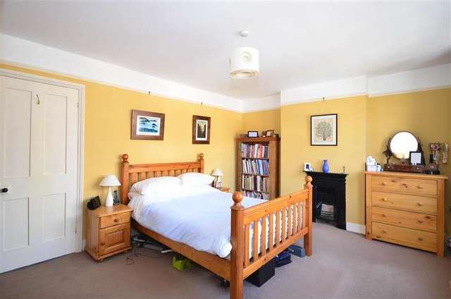  Image of 3 bedroom Terraced house for sale in Heaton Road Canterbury CT1 at Canterbury Kent Canterbury, CT1 3PY