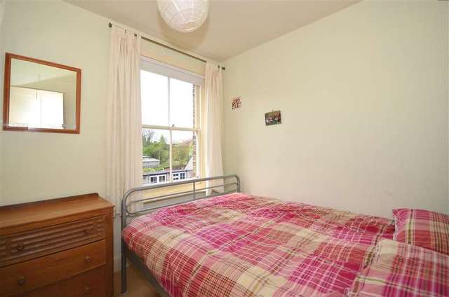  Image of 3 bedroom Terraced house for sale in Heaton Road Canterbury CT1 at Canterbury Kent Canterbury, CT1 3PY