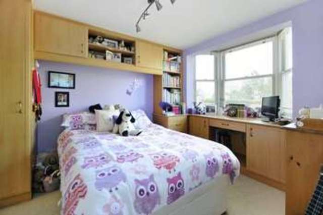 Image of 2 bedroom Flat for sale in Heene Terrace Worthing BN11 at Heene Terrace  Worthing, BN11 3NR