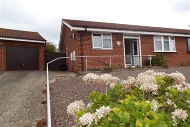  Image of 2 bedroom Bungalow to rent in Hefford Road East Cowes PO32 at East Cowes, PO32 6QU