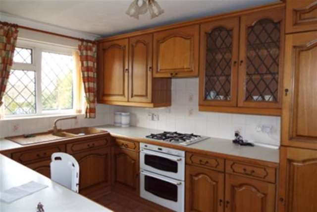  Image of 2 bedroom Bungalow to rent in Hefford Road East Cowes PO32 at East Cowes, PO32 6QU