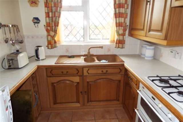  Image of 2 bedroom Bungalow to rent in Hefford Road East Cowes PO32 at East Cowes, PO32 6QU