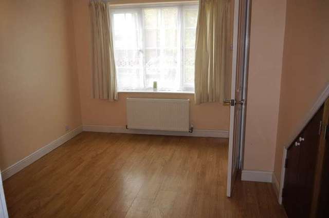  Image of 4 bedroom Detached house for sale in St. Marys Avenue Hemingbrough Selby YO8 at Hemingbrough North Yorkshire, YO8 6YZ