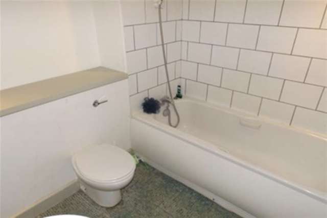  Image of 2 bedroom Flat to rent in Henke Court Cardiff CF10 at Cardiff, CF10 4EL