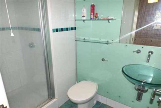  Image of 2 bedroom Flat to rent in Henke Court Cardiff CF10 at Cardiff, CF10 4EL