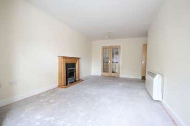  Image of 2 bedroom Flat for sale in Henleaze Road Henleaze Bristol BS9 at Henleaze Road Henleaze Bristol, BS9 4NJ