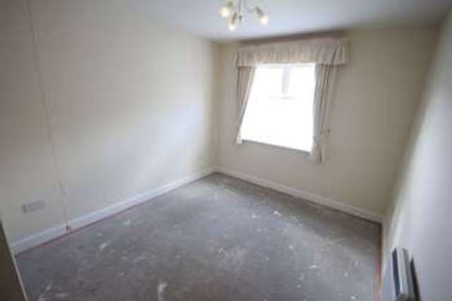  Image of 2 bedroom Flat for sale in Henleaze Road Henleaze Bristol BS9 at Henleaze Road Henleaze Bristol, BS9 4NJ