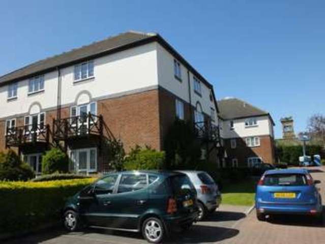  Image of 2 bedroom Flat for sale in Marlborough Road Swindon SN3 at Marlborough Road Old Town Swindon, SN3 1QJ