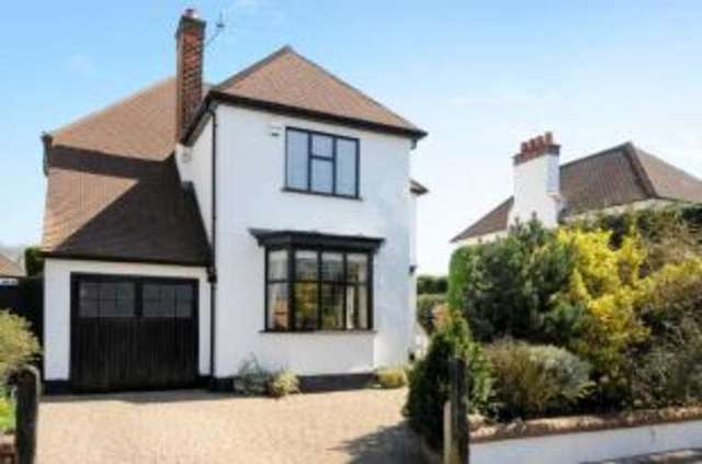  Image of 5 bedroom Detached house for sale in Henville Road Bromley BR1 at Bromley  Bromley, BR1 3HX