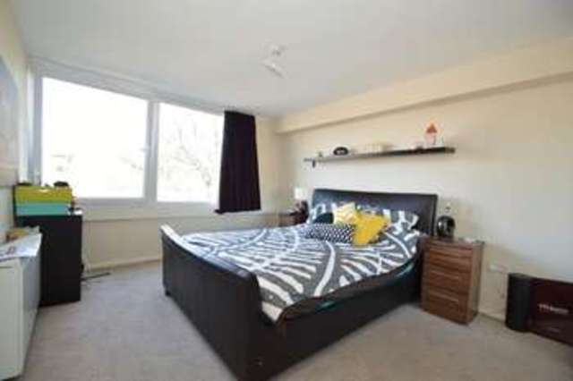  Image of 2 bedroom Flat for sale in High Kingsdown Kingsdown Bristol BS2 at High Kingsdown Kingsdown Bristol, BS2 8DG