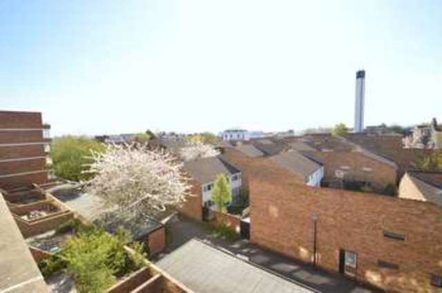  Image of 2 bedroom Flat for sale in High Kingsdown Kingsdown Bristol BS2 at High Kingsdown Kingsdown Bristol, BS2 8DG