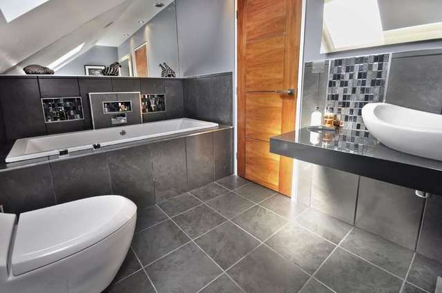  Image of 5 bedroom Detached house for sale in High Street Chalgrove Oxford OX44 at Chalgrove Oxford Oxfordshire, OX44 7SS