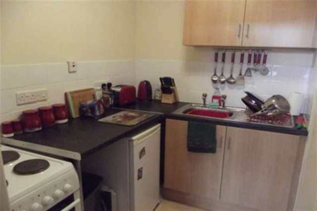  Image of 1 bedroom Flat to rent in High Street Hadleigh Ipswich IP7 at Ipswich, IP7 5EL