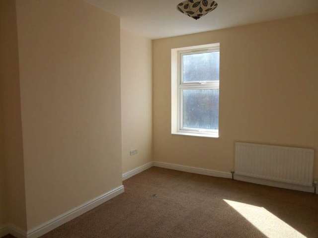  Image of 1 bedroom Flat to rent in High Street Normanton WF6 at Normanton West Yorkshire, WF6 2AB