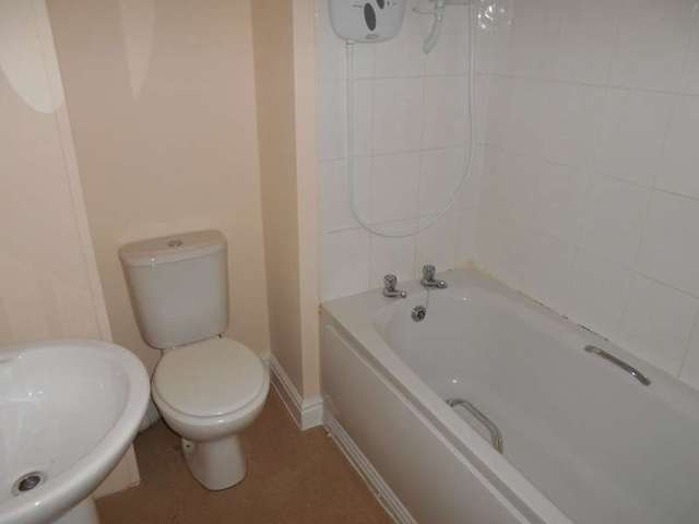  Image of 1 bedroom Flat to rent in High Street Normanton WF6 at Normanton West Yorkshire, WF6 2AB
