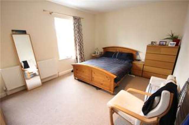  Image of 3 bedroom End of Terrace for sale in High Street Old Woking Woking GU22 at Old Woking Woking Old Woking, GU22 9LW