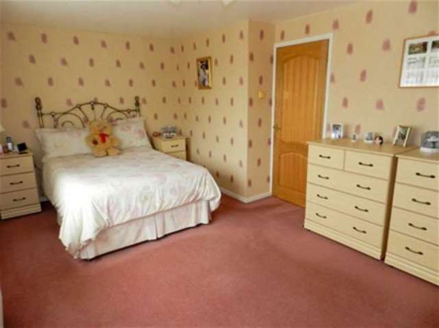  Image of 3 bedroom Semi-Detached house for sale in Highfield Avenue Shelfield Walsall WS4 at Walsall, WS4 1PF
